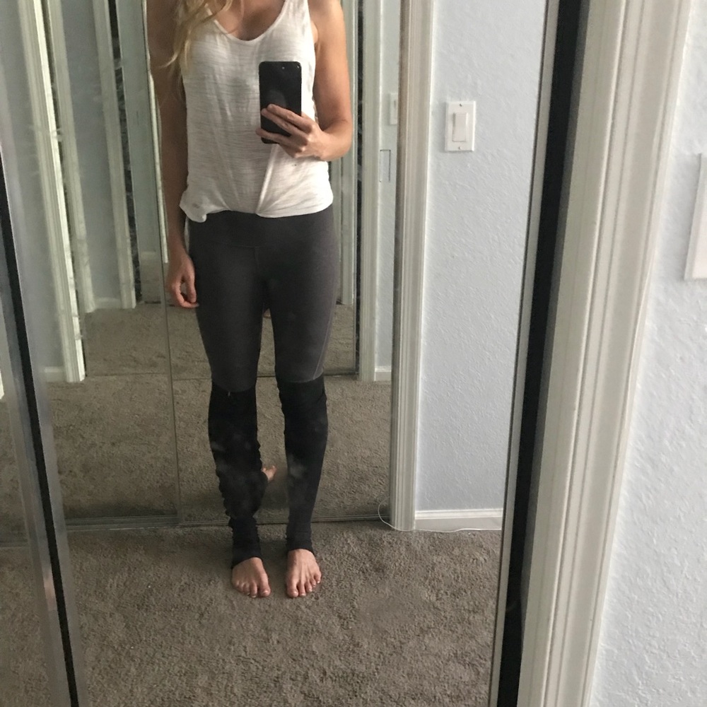 Grey and black alo leggings. Size small.